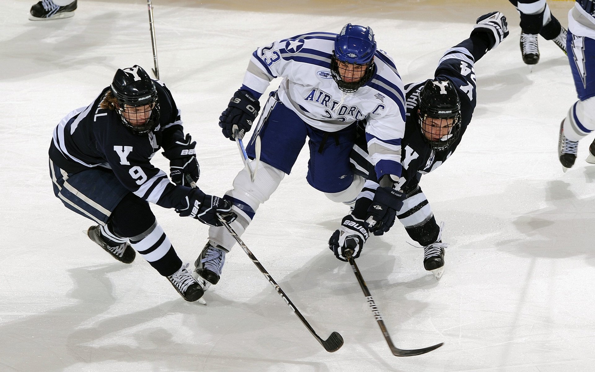 九游体育-国际山地滑雪挑战赛，感受雪域世界的魅力，滑雪登山挑战赛