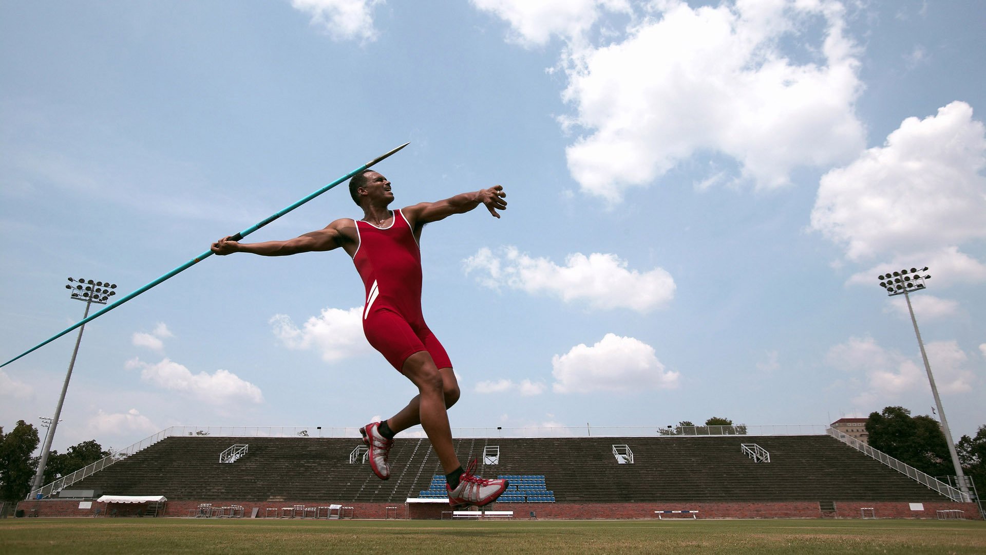 国际山地自行车极限赛，穿越山野挑战自我，世界山地自行车比赛